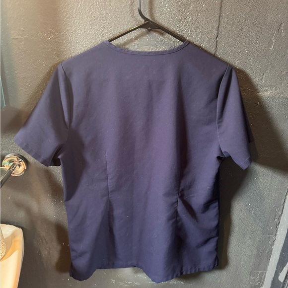 Figs Blue Short Sleeve Technical Collection Scrub Shirt Size Medium - Picture 4 of 4
